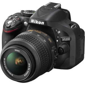 Цифровой фотоаппарат Nikon D5200 Kit AF-S 18-55 DX VR II черный