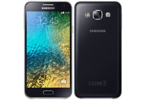 Смартфон Samsung Galaxy E5 Duos SM-E500H Black