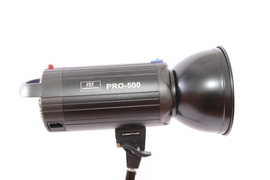 Вспышка студийная FST PRO-500 вспышка студийная с рефлектором