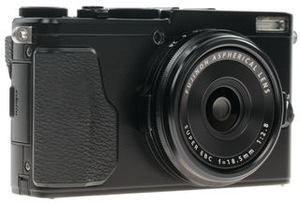 Цифровой фотоаппарат Fujifilm X70 черный