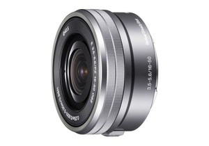 Объектив Sony E 16-50mm F3.5-5.6 PZ OSS (SEL-P1650) серебристый