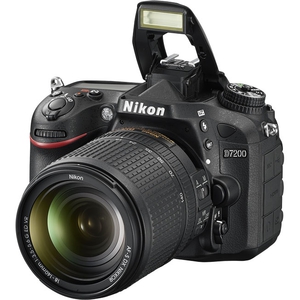 Цифровой фотоаппарат Nikon D7200 Kit 18-140 черный