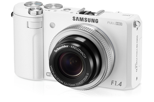 Цифровой фотоаппарат Samsung EX2F