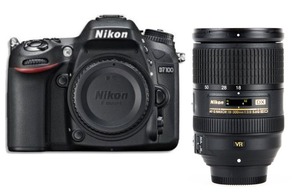 Цифровой фотоаппарат Nikon D7100 Kit 18-300mm черный