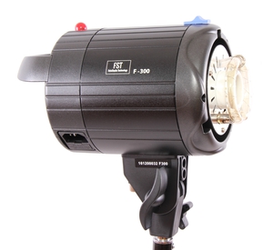 Вспышка студийная FST F-300 вспышка студийная с рефлектором