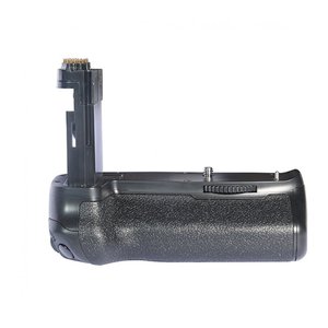 Многофункциональная аккумуляторная рукоятка Phottix BG-7D II для Canon 7DII (Батарейный блок BG-E16)