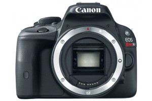 Цифровой фотоаппарат Canon EOS 100D Body (