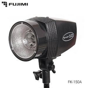 Fujimi FK-150A Студийная вспышка серии Мини Мастер, 150Дж, ведущее число (ISO100) 42, пилотный свет 75 Вт, 1/2000-1/800 с. Вес 0,59 кг.