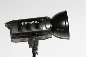 Постоянный свет FST EF-100PS (LED) Sun Light 5500K Светодиодный осветитель, шт